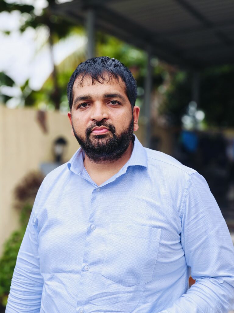 About Mashooq Usmani